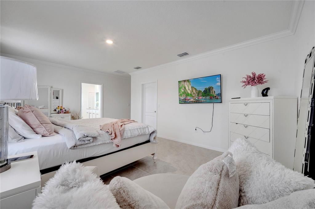 待售: $480,000 (4 贝兹, 2 浴室, 2235 平方英尺)