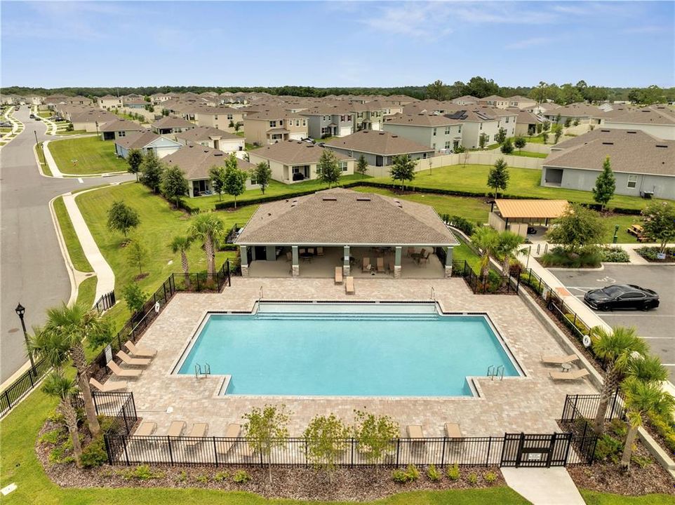 待售: $480,000 (4 贝兹, 2 浴室, 2235 平方英尺)