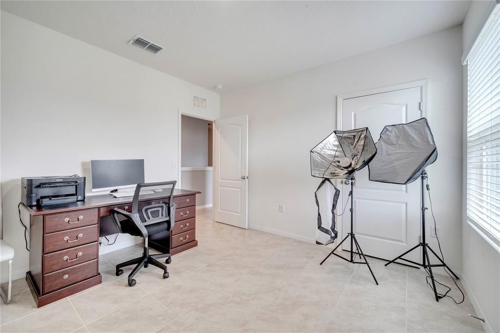 待售: $480,000 (4 贝兹, 2 浴室, 2235 平方英尺)