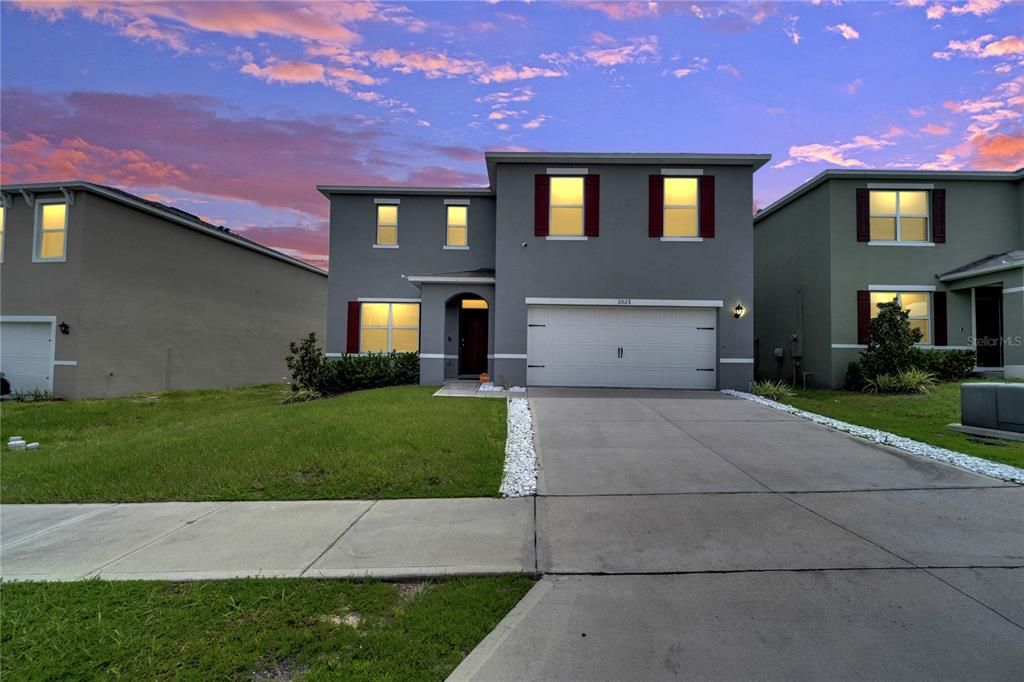 待售: $480,000 (4 贝兹, 2 浴室, 2235 平方英尺)