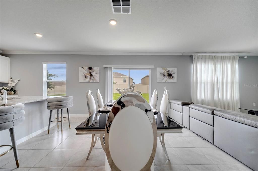 待售: $480,000 (4 贝兹, 2 浴室, 2235 平方英尺)