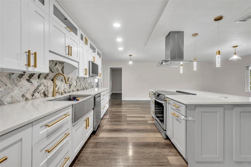 待售: $375,000 (3 贝兹, 2 浴室, 1670 平方英尺)