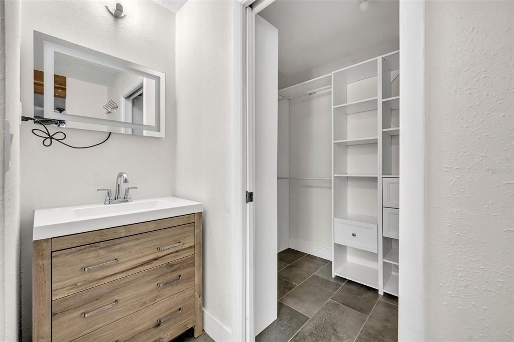 待售: $375,000 (3 贝兹, 2 浴室, 1670 平方英尺)