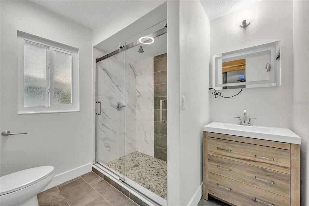 待售: $375,000 (3 贝兹, 2 浴室, 1670 平方英尺)