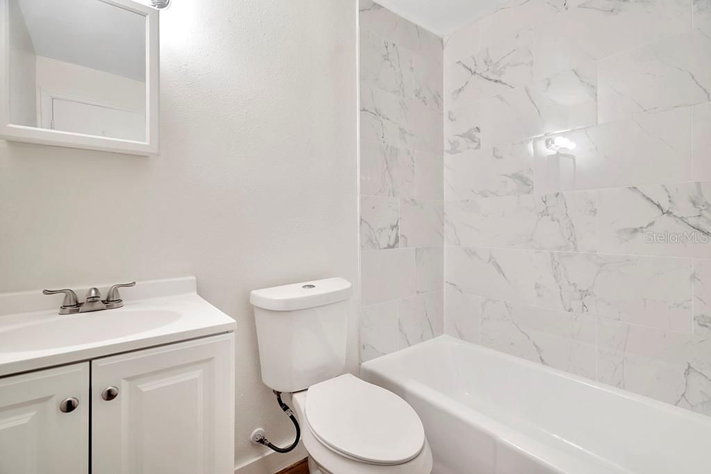 出租: $1,395 (1 贝兹, 1 浴室, 550 平方英尺)