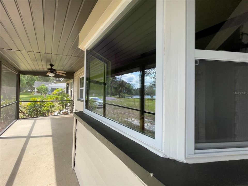 На продажу: $499,900 (3 спален, 2 ванн, 1715 Квадратных фут)