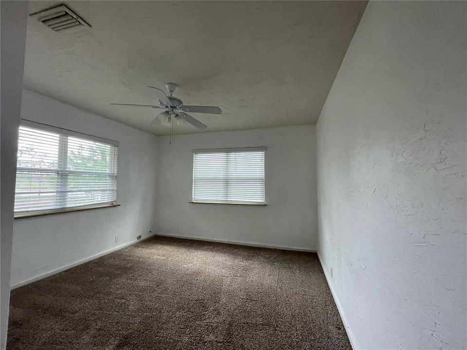 На продажу: $499,900 (3 спален, 2 ванн, 1715 Квадратных фут)