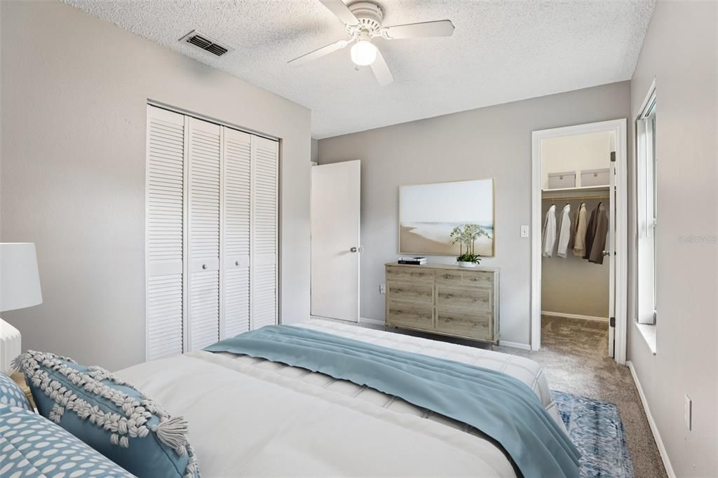 合同活跃: $216,999 (3 贝兹, 1 浴室, 1000 平方英尺)