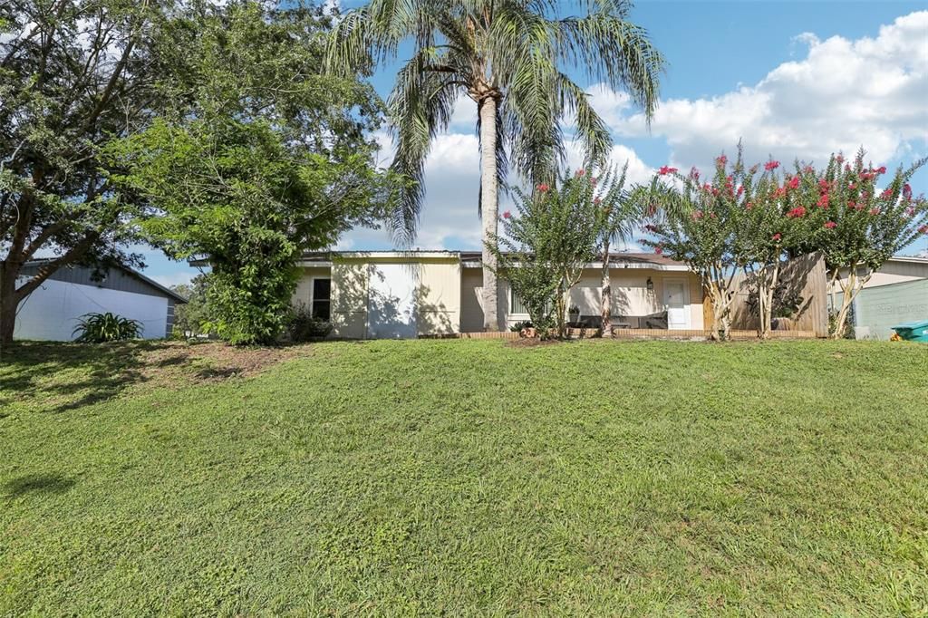 合同活跃: $216,999 (3 贝兹, 1 浴室, 1000 平方英尺)