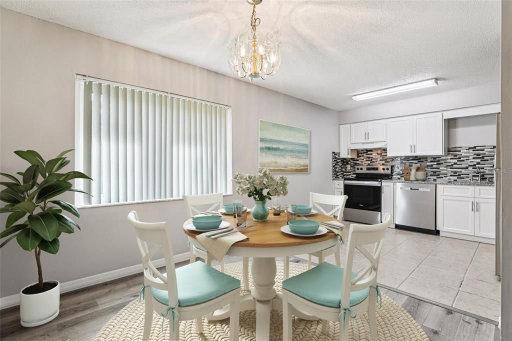 合同活跃: $216,999 (3 贝兹, 1 浴室, 1000 平方英尺)