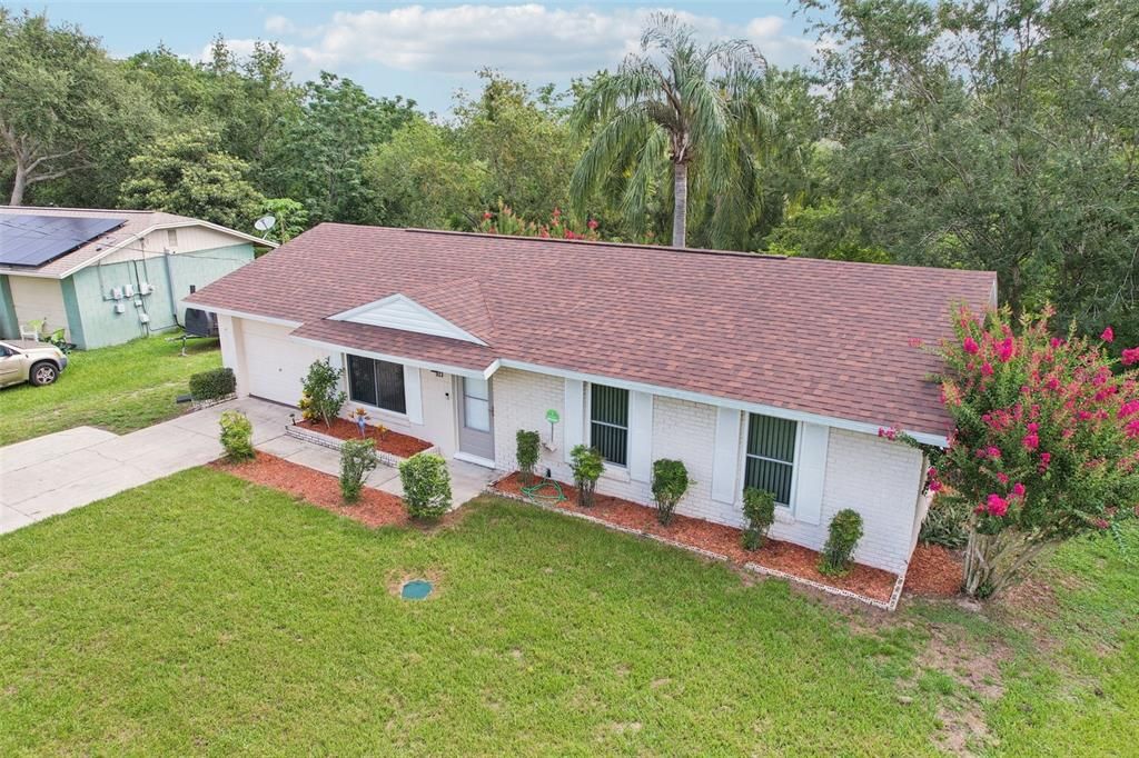 合同活跃: $216,999 (3 贝兹, 1 浴室, 1000 平方英尺)