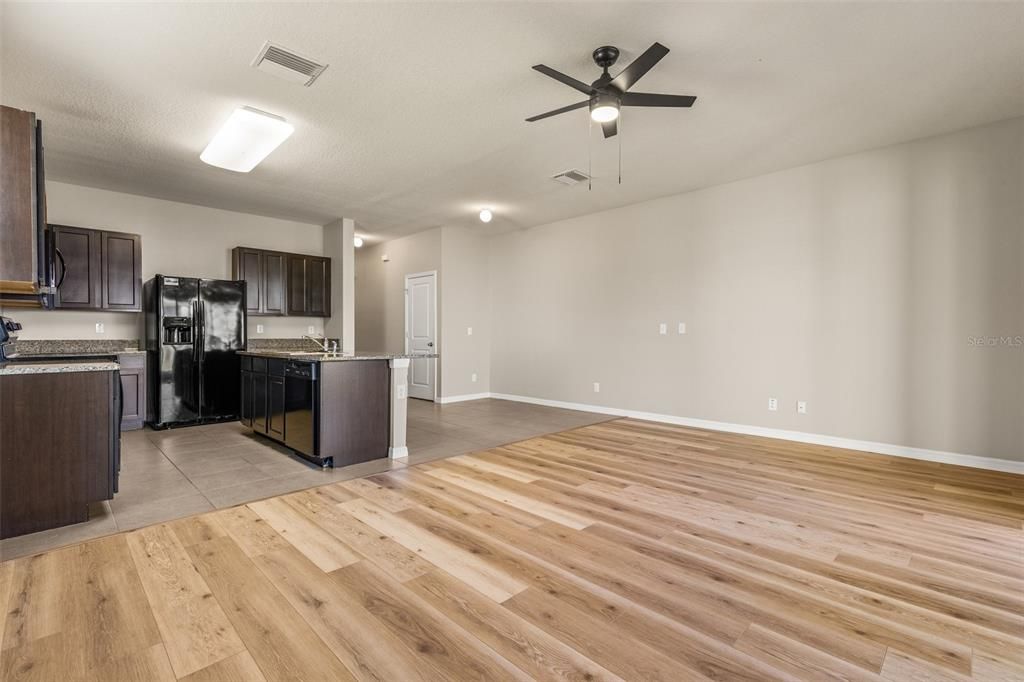 For Rent: $2,250 (3 beds, 2 baths, 1785 Square Feet)