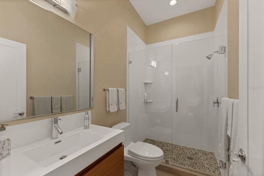 Active With Contract: $1,150,000 (3 beds, 2 baths, 2902 Square Feet)