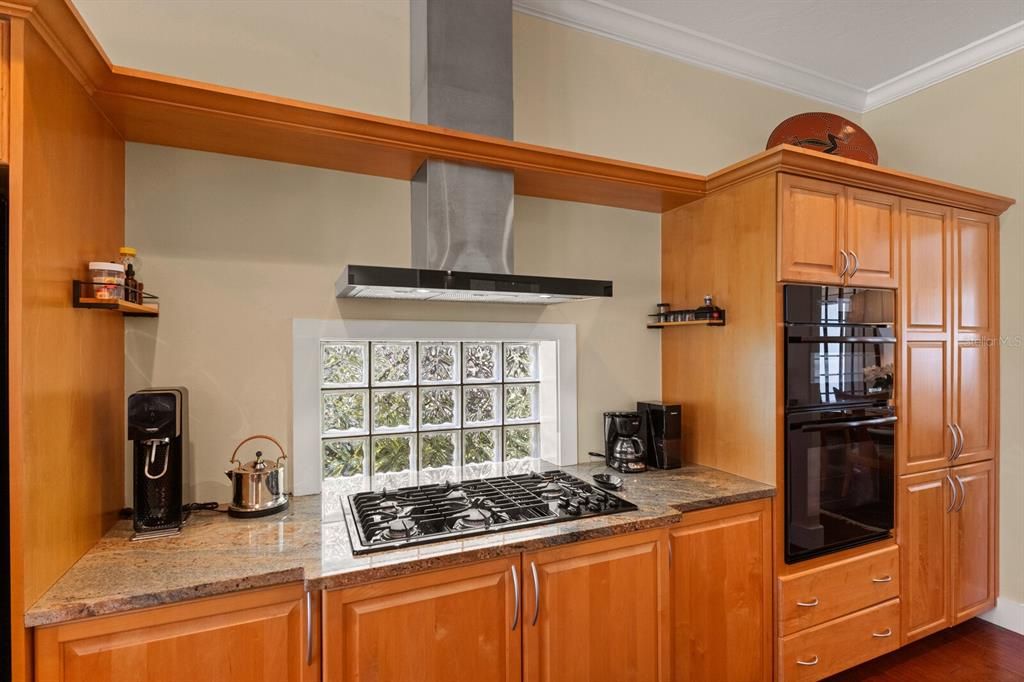 Active With Contract: $1,150,000 (3 beds, 2 baths, 2902 Square Feet)