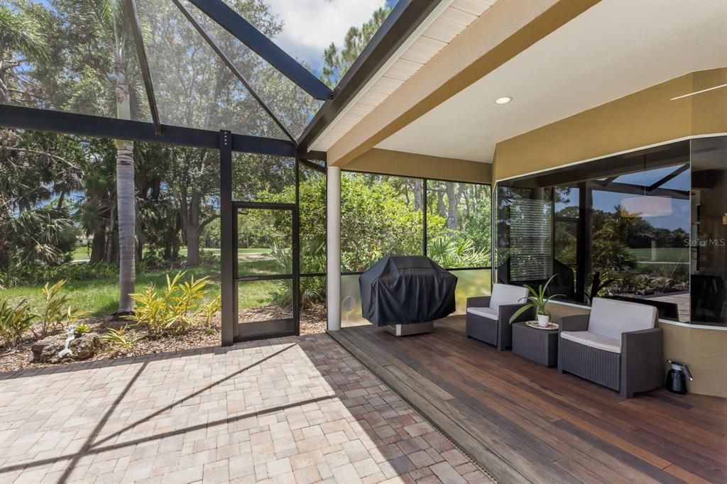 Active With Contract: $1,150,000 (3 beds, 2 baths, 2902 Square Feet)