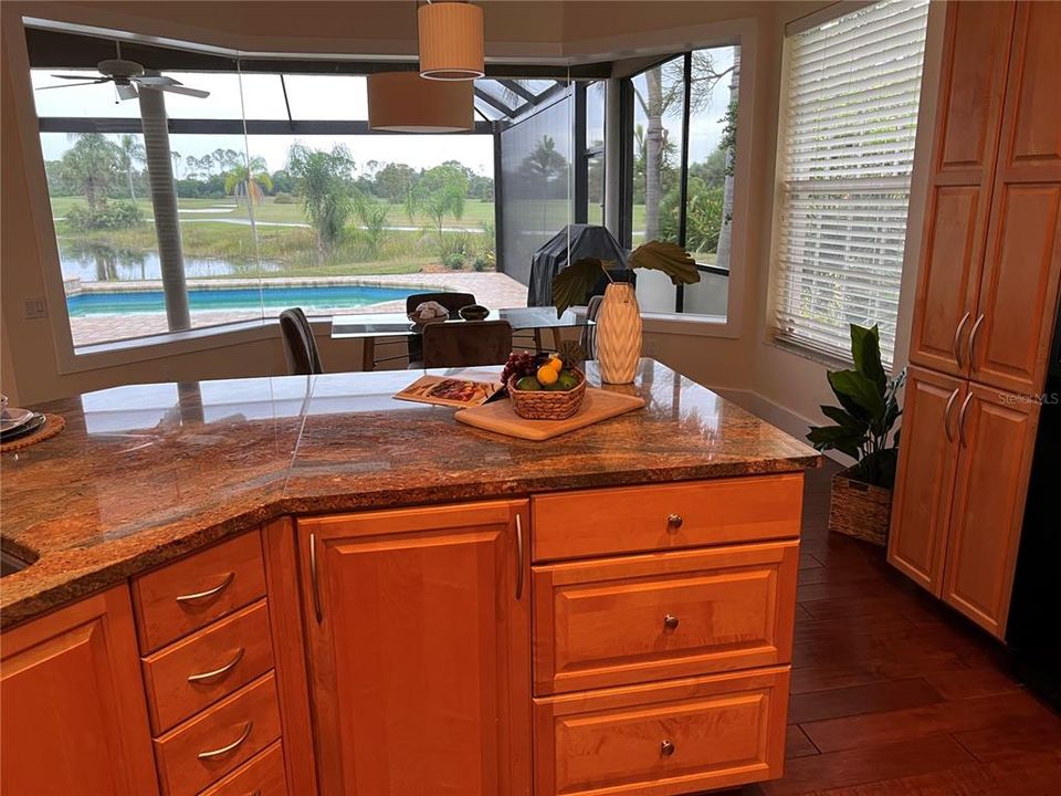 Active With Contract: $1,150,000 (3 beds, 2 baths, 2902 Square Feet)