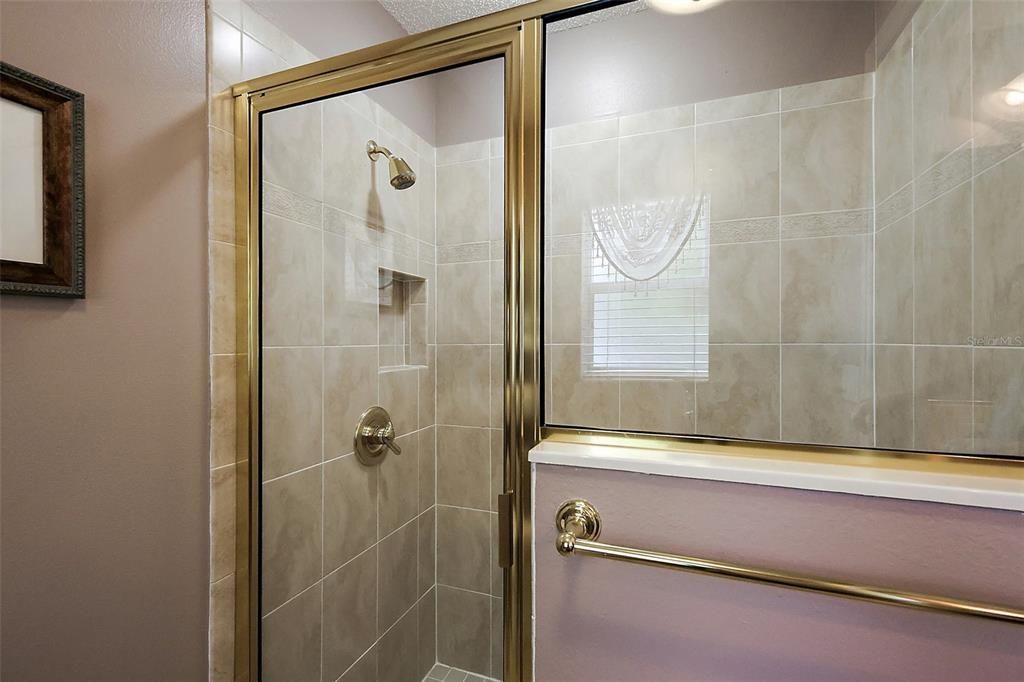 For Sale: $425,000 (3 beds, 2 baths, 1953 Square Feet)