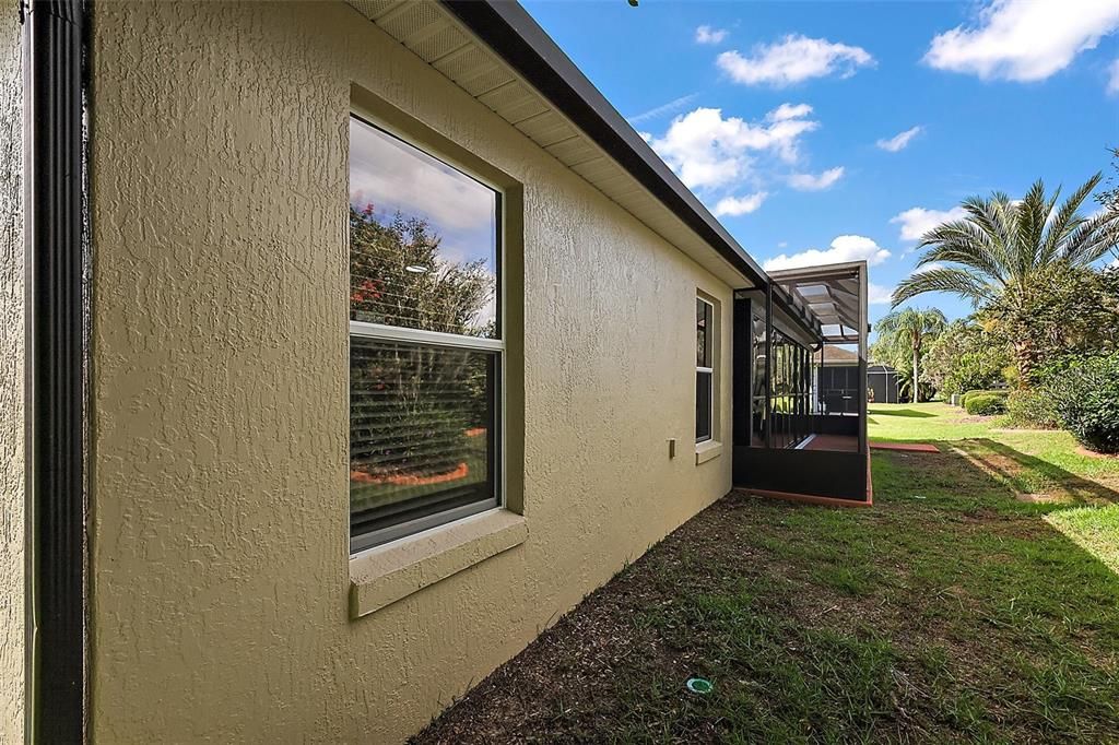 For Sale: $425,000 (3 beds, 2 baths, 1953 Square Feet)