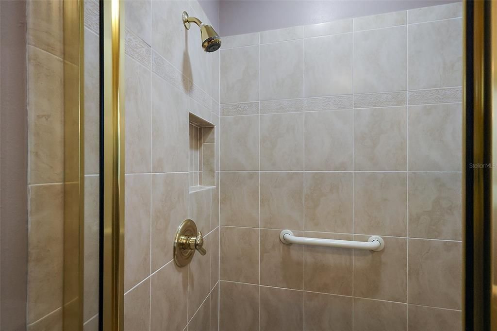 For Sale: $425,000 (3 beds, 2 baths, 1953 Square Feet)