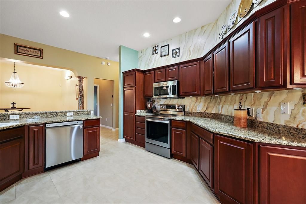 For Sale: $425,000 (3 beds, 2 baths, 1953 Square Feet)