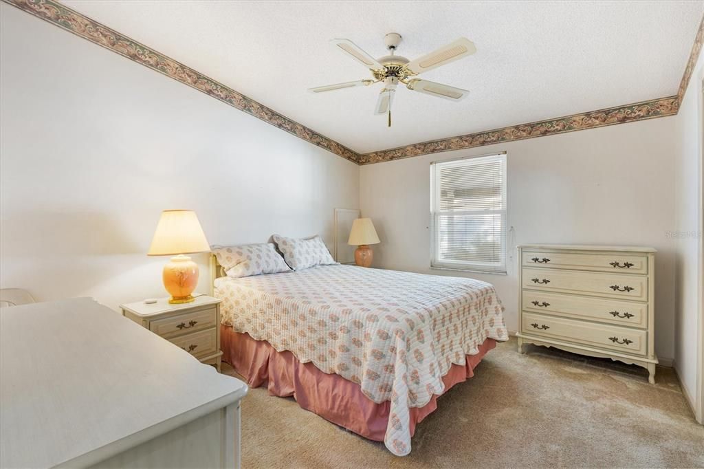 Activo con contrato: $190,000 (2 camas, 2 baños, 1332 Pies cuadrados)