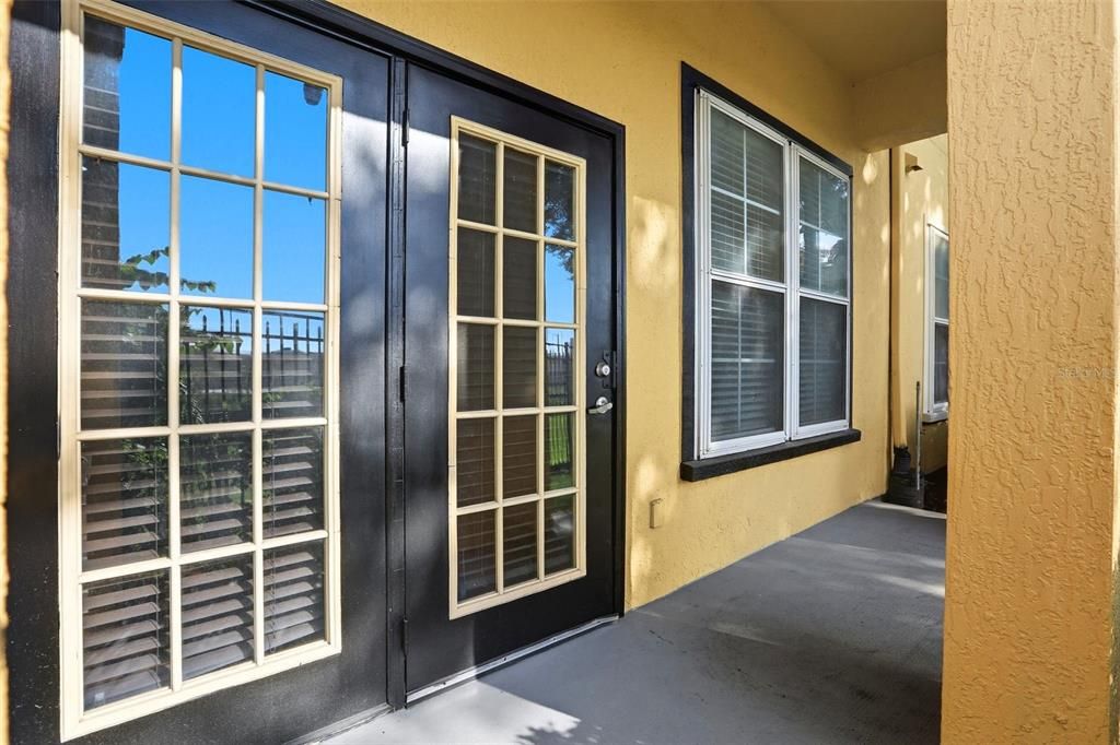 For Sale: $290,000 (2 beds, 2 baths, 1004 Square Feet)