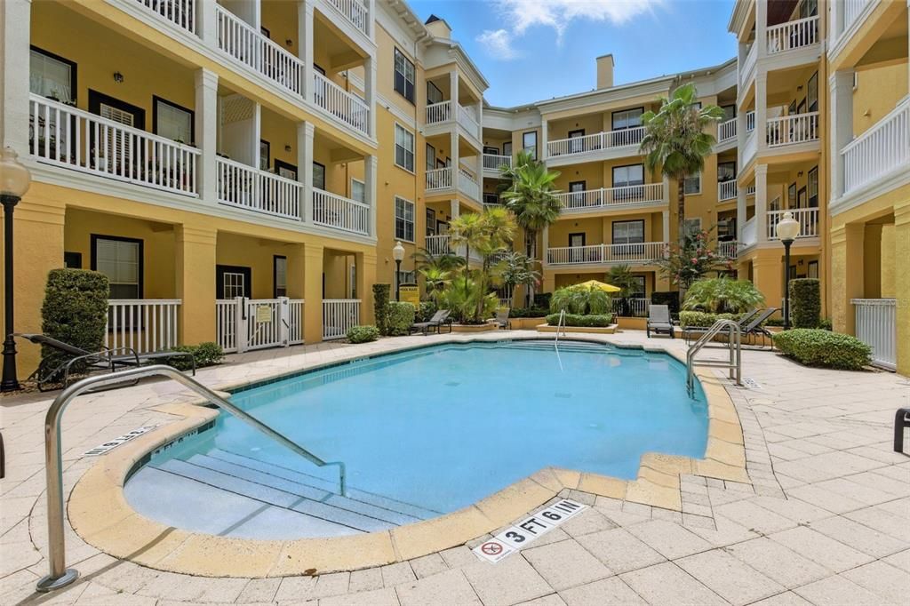 For Sale: $290,000 (2 beds, 2 baths, 1004 Square Feet)