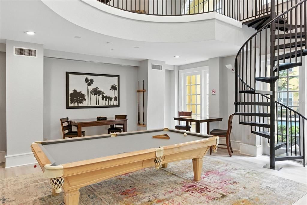 For Sale: $290,000 (2 beds, 2 baths, 1004 Square Feet)