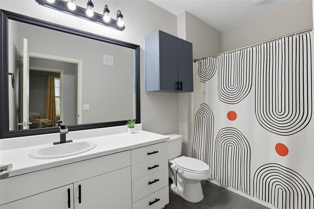 For Sale: $290,000 (2 beds, 2 baths, 1004 Square Feet)