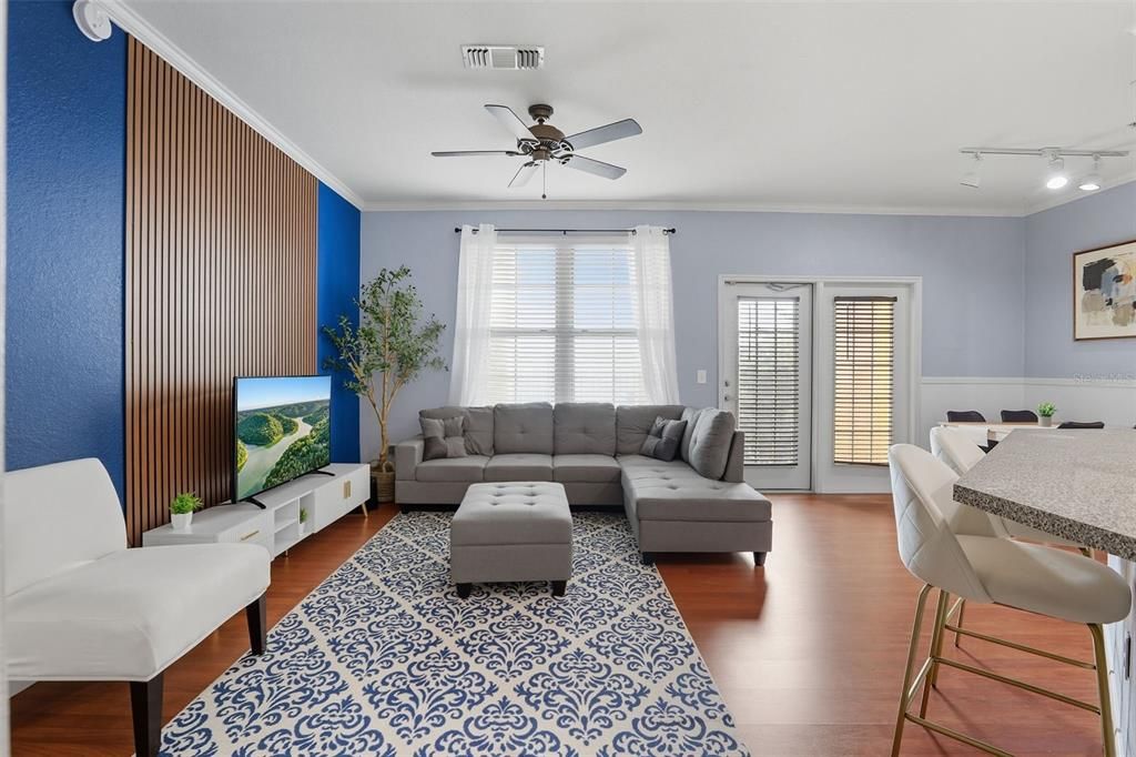 For Sale: $290,000 (2 beds, 2 baths, 1004 Square Feet)