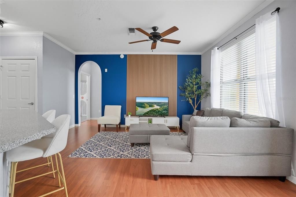 For Sale: $290,000 (2 beds, 2 baths, 1004 Square Feet)