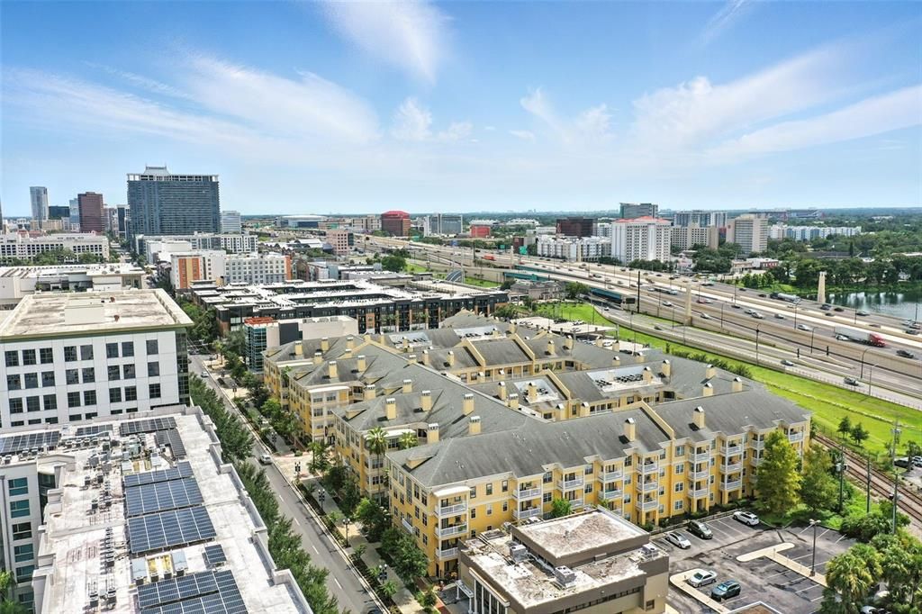 For Sale: $290,000 (2 beds, 2 baths, 1004 Square Feet)