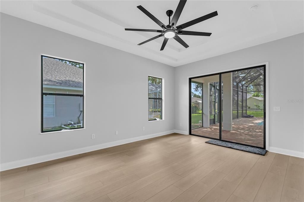 En Venta: $739,900 (5 camas, 4 baños, 3483 Pies cuadrados)