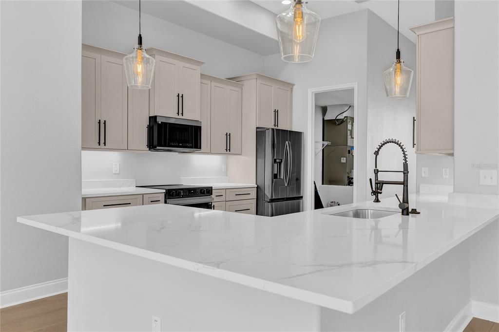 En Venta: $739,900 (5 camas, 4 baños, 3483 Pies cuadrados)