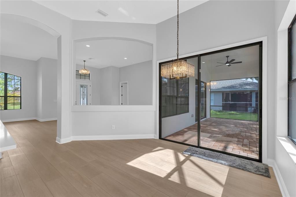 En Venta: $739,900 (5 camas, 4 baños, 3483 Pies cuadrados)