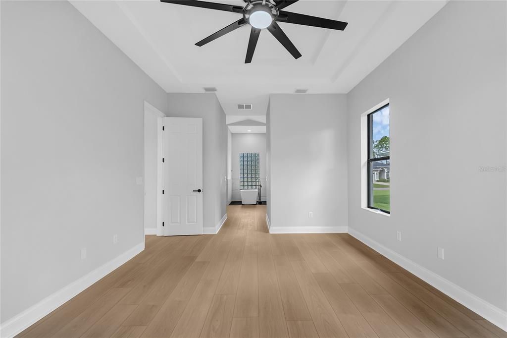 En Venta: $739,900 (5 camas, 4 baños, 3483 Pies cuadrados)