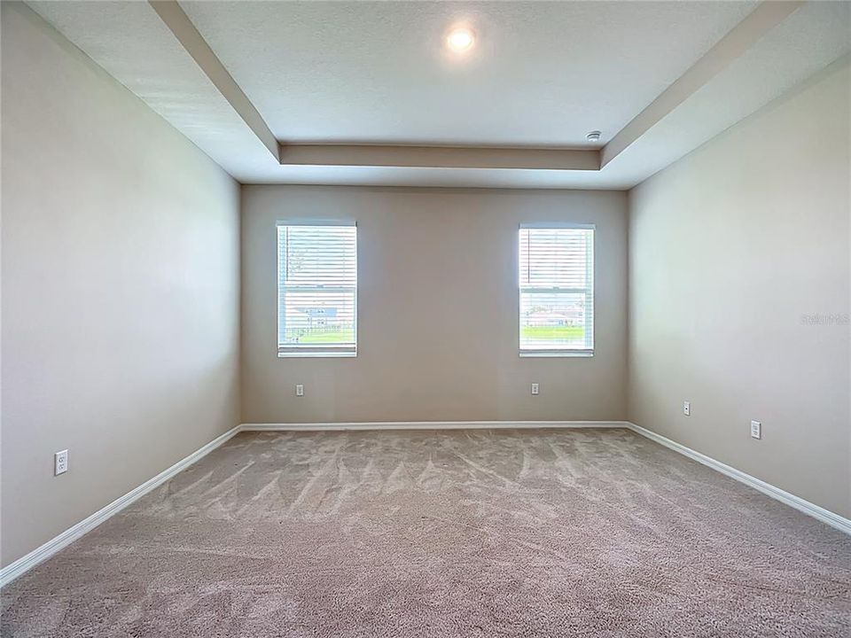 En Venta: $379,900 (4 camas, 2 baños, 2035 Pies cuadrados)