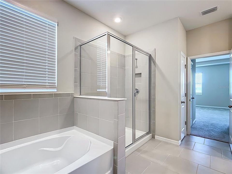 En Venta: $379,900 (4 camas, 2 baños, 2035 Pies cuadrados)