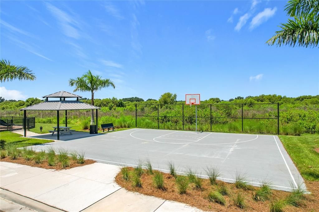 En Venta: $379,900 (4 camas, 2 baños, 2035 Pies cuadrados)