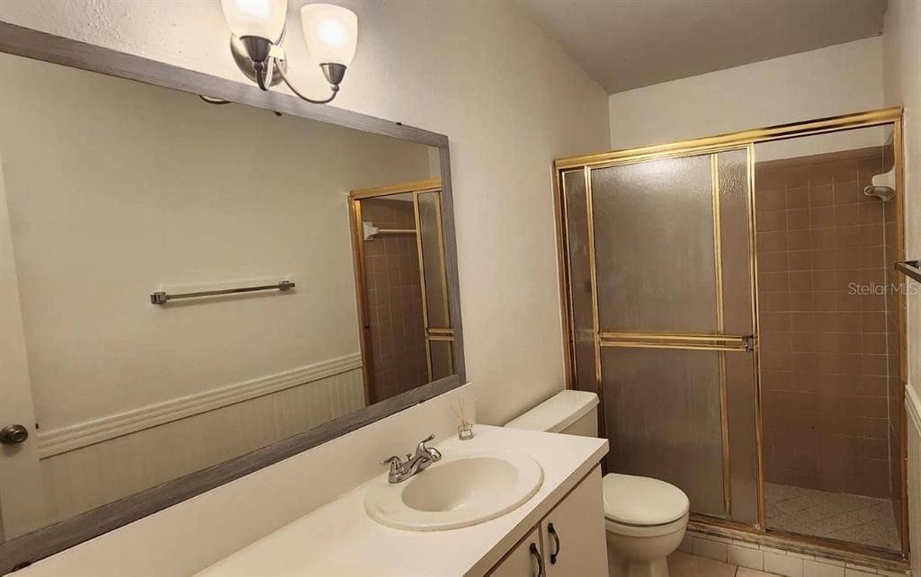 For Sale: $225,000 (2 beds, 2 baths, 1003 Square Feet)