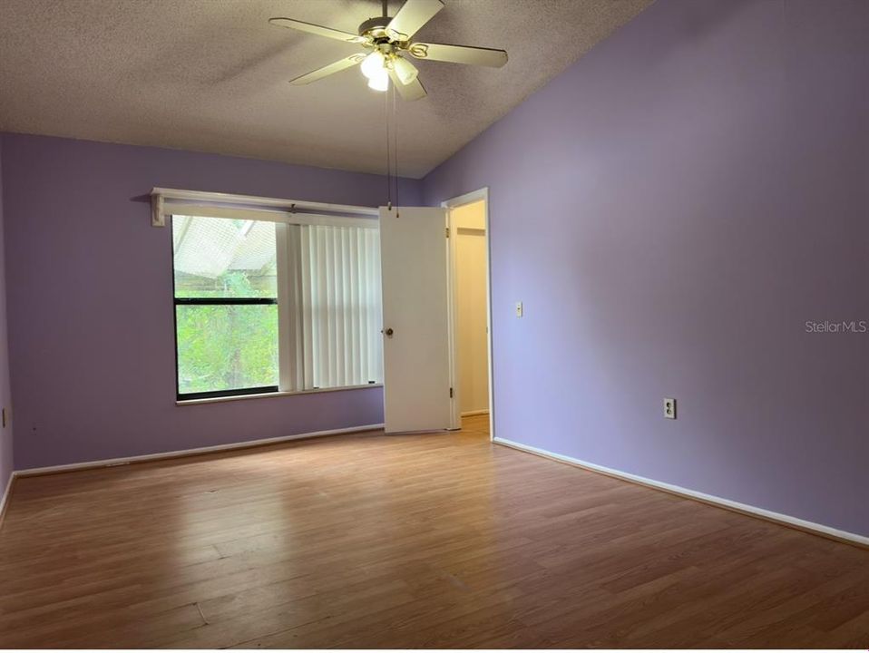 For Sale: $225,000 (2 beds, 2 baths, 1003 Square Feet)