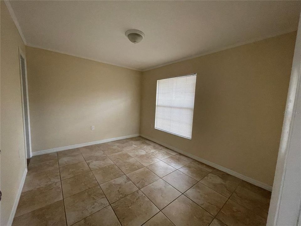 Под контрактом: $279,999 (3 спален, 2 ванн, 1052 Квадратных фут)