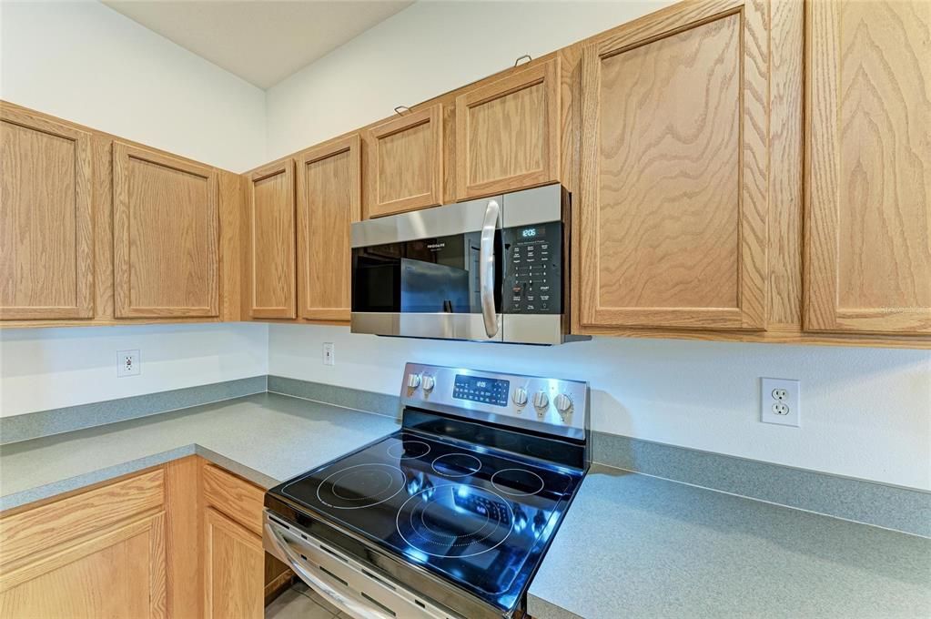 На продажу: $269,900 (3 спален, 2 ванн, 1378 Квадратных фут)