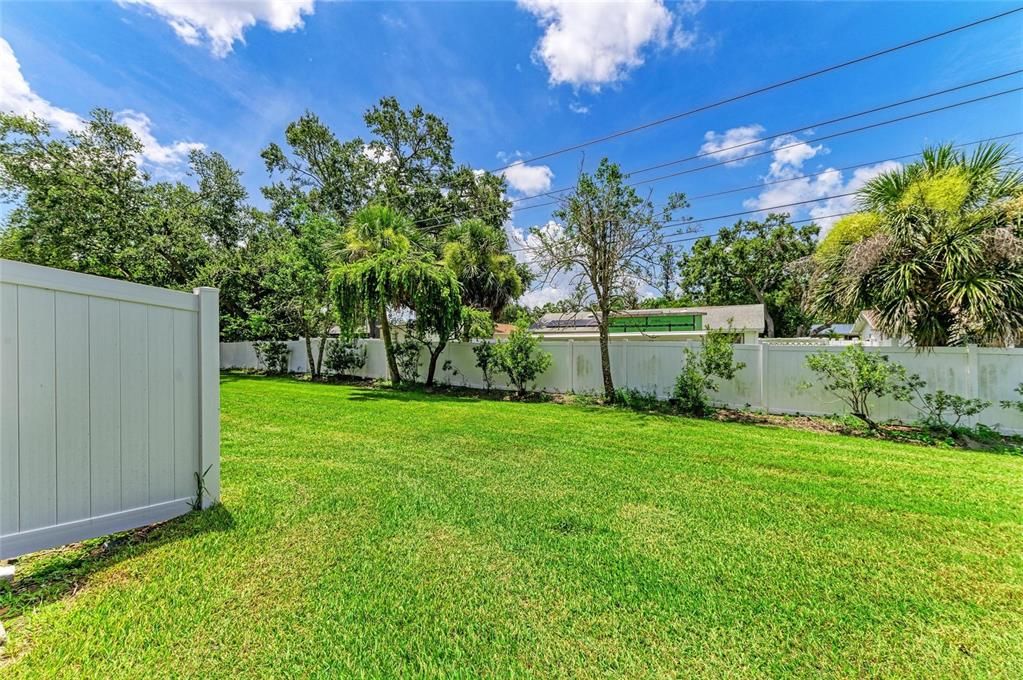 На продажу: $269,900 (3 спален, 2 ванн, 1378 Квадратных фут)