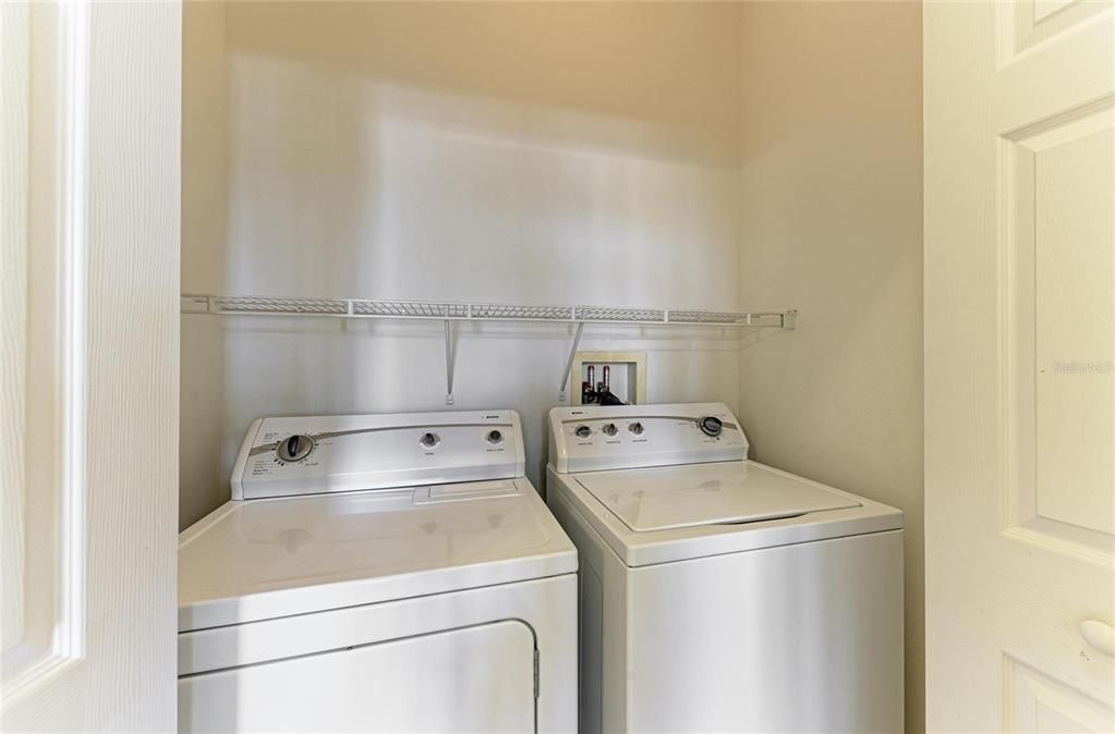 На продажу: $269,900 (3 спален, 2 ванн, 1378 Квадратных фут)