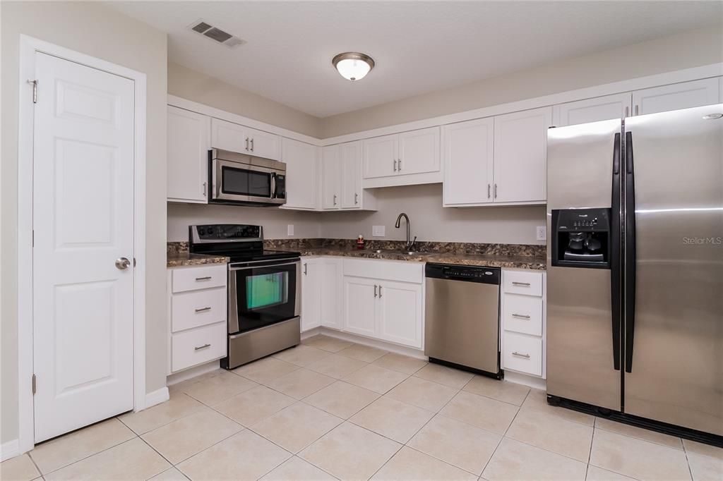 Active With Contract: $2,365 (3 beds, 2 baths, 1688 Square Feet)