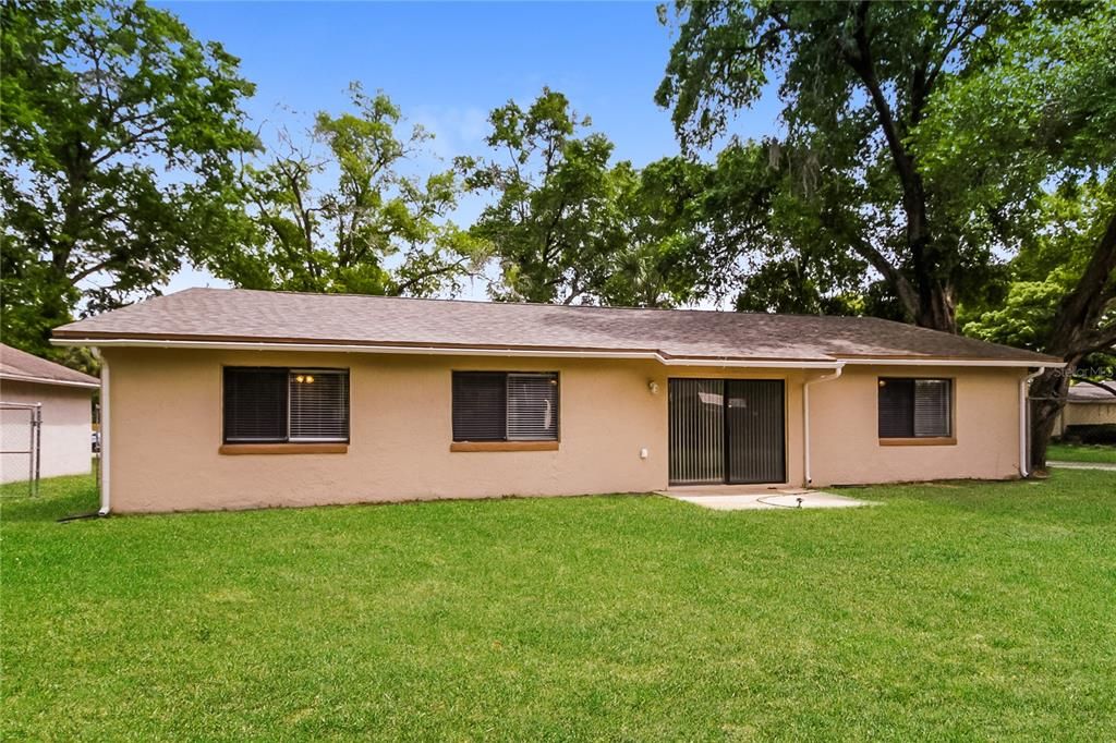 Active With Contract: $2,365 (3 beds, 2 baths, 1688 Square Feet)