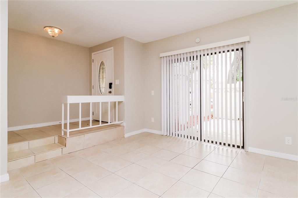 Active With Contract: $2,365 (3 beds, 2 baths, 1688 Square Feet)