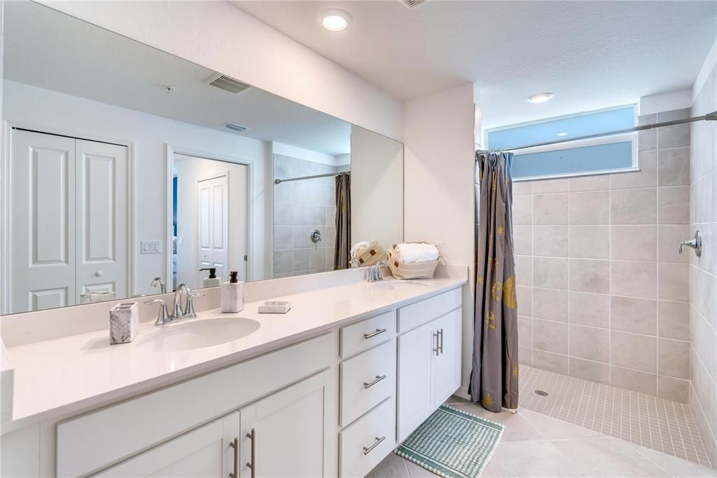 For Rent: $2,500 (2 beds, 2 baths, 1655 Square Feet)