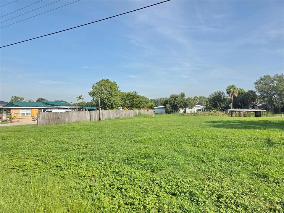 待售: $159,900 (0.40 acres)